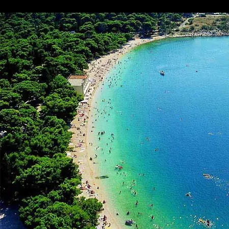 アパート Issa マカルスカ