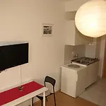 Issa * Макарска