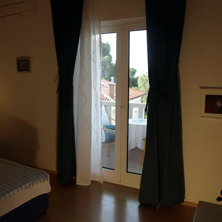 Issa Apartment Makarska