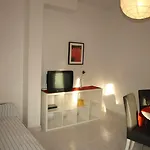 Apartament Issa *