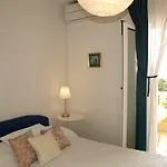 Issa * Makarska