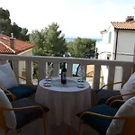 Apartament Issa *