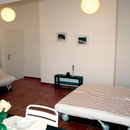Issa Apartment