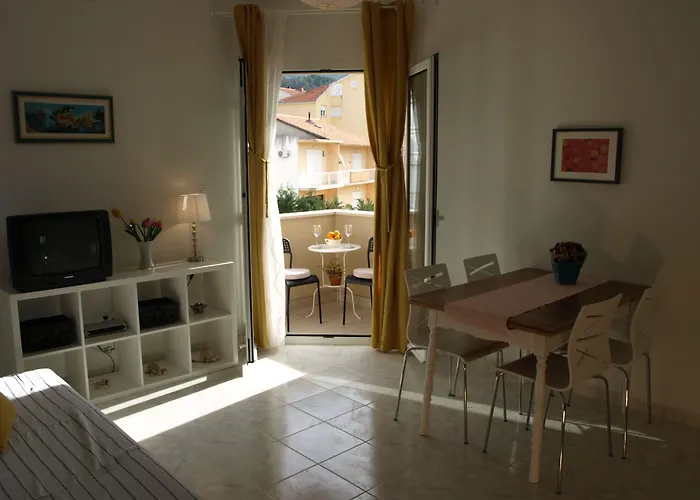 Apartment Issa