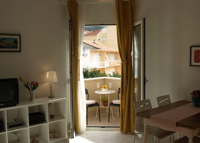Apartment Issa