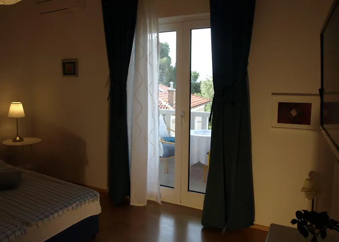 Issa Apartment Makarska